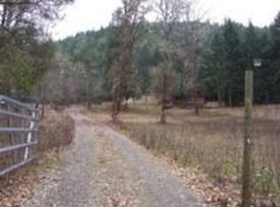 840 Warner Rd, Wolf Creek, OR 97497