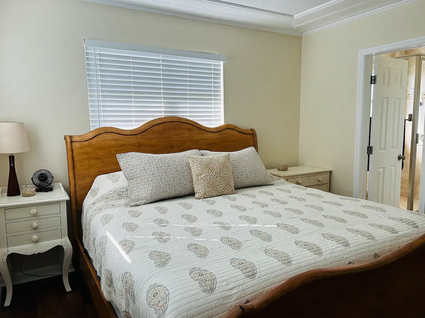 3 bed, $5,250 — Photo 2