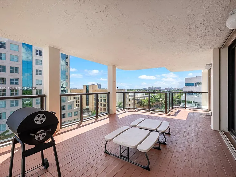 2575 S Bayshore Dr #11B — Photo 28