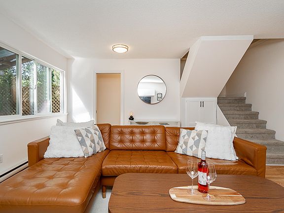 3rd image of 12108 Schmidt Cres