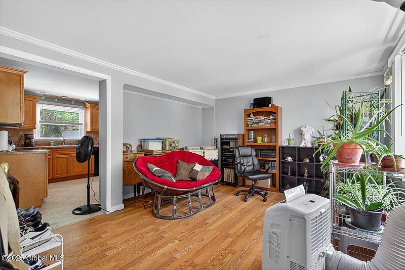 3rd image of 303 E Washington Avenue