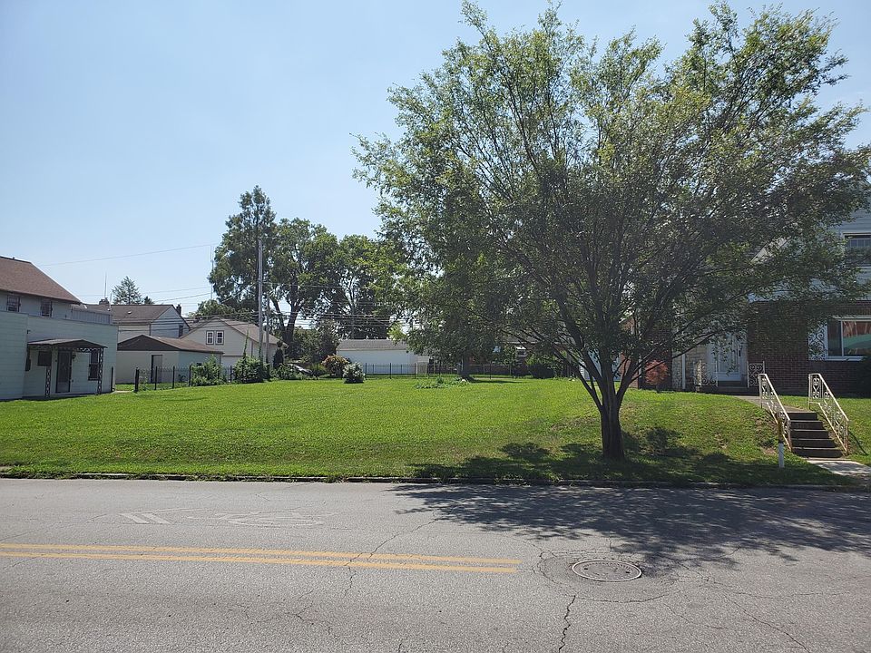 1st image of 0 W 3rd Ave