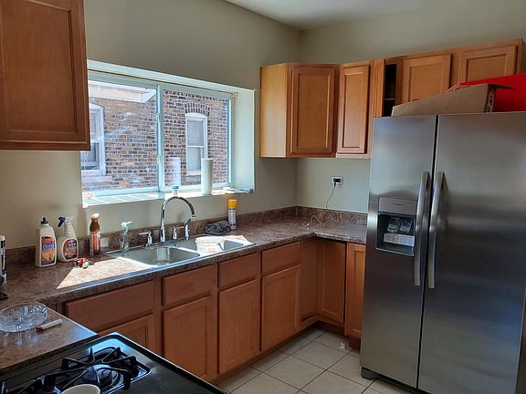 4th image of 2155 N Lawler Ave #2