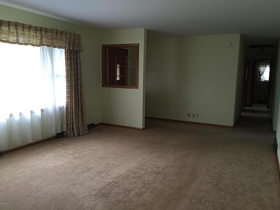 3rd image of 1846 Clearwood Dr