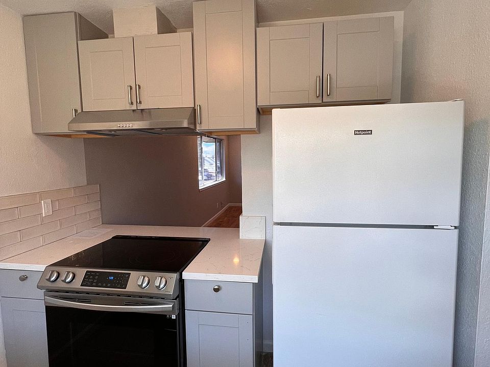 1st image of 627 Acacia Way #23
