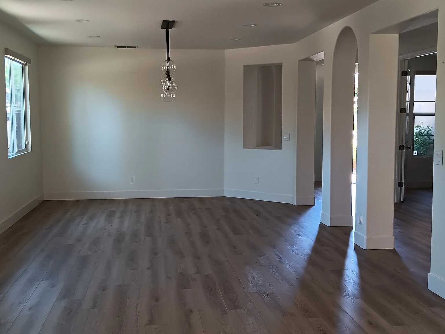 3 bed, 2.5 bath, 2457 sqft, $3,300 — Photo 3
