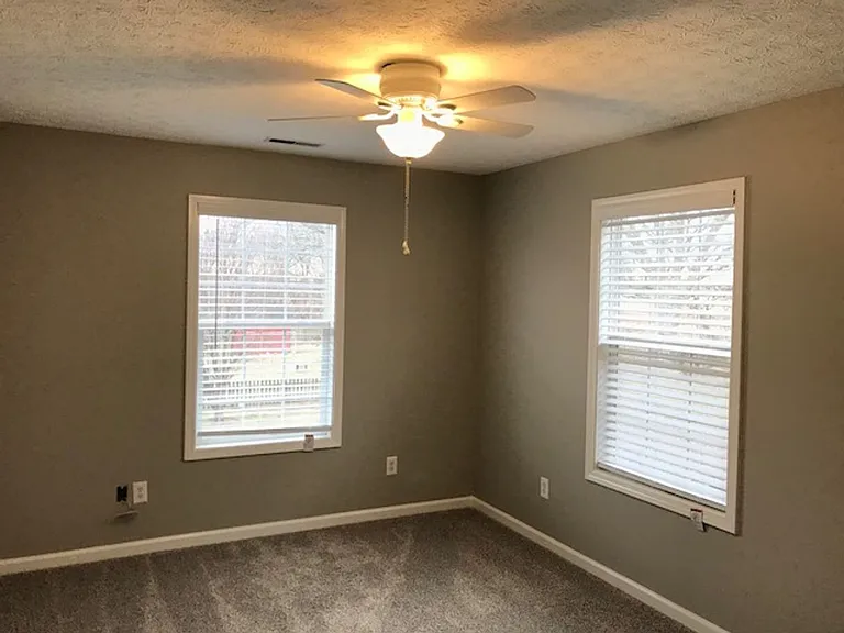 717 Springfield Blvd — Photo 12