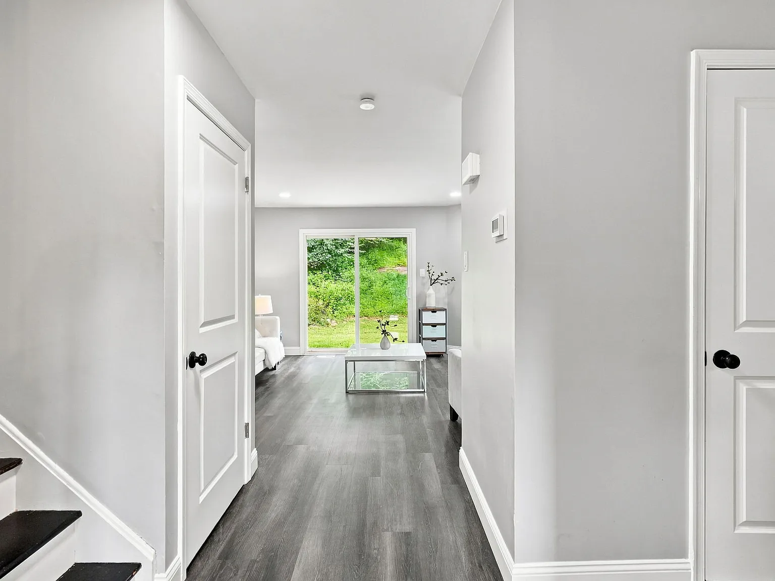 3 bed, 2.5 bath, 1360 sqft, $2,600 — Photo 3