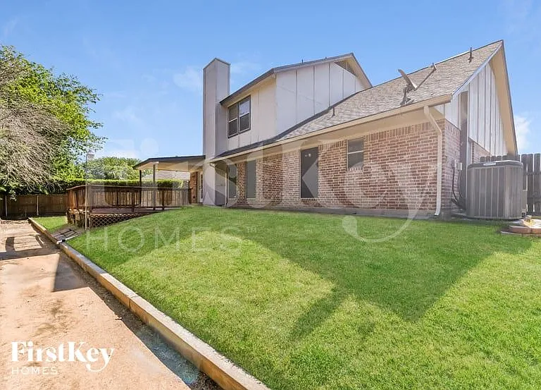 6733 Lucas Ln — Photo 15