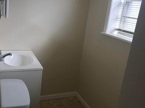 4th image of 11439 Gresham Pl