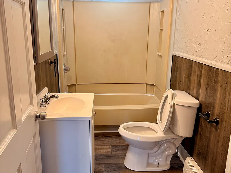 45 Jefferson St #6 — Photo 7