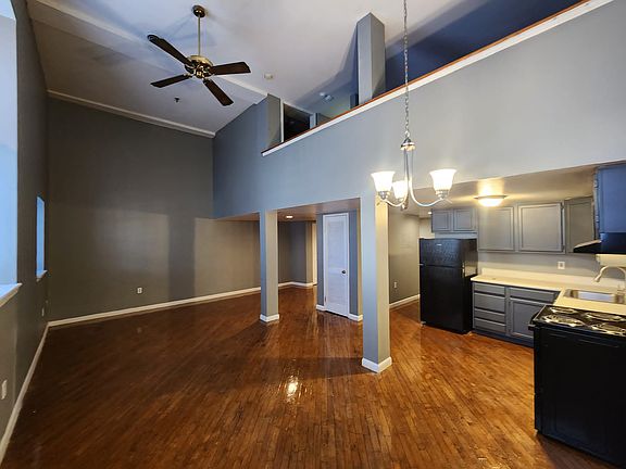 5th image of 550 Pearl St APT 110