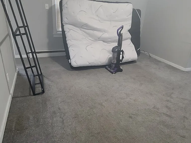 Large living room (all items will be removed)