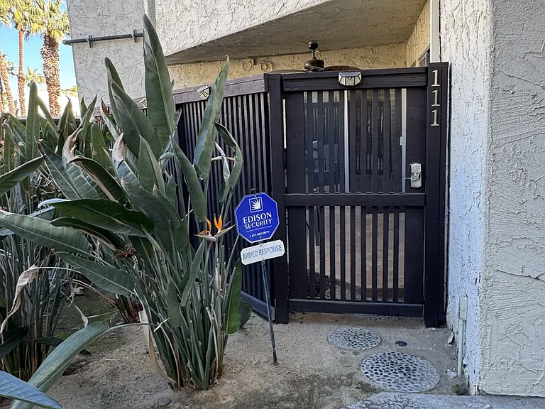 S Camino Real — Photo 17