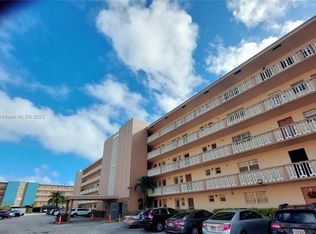 233 NE 14th Ave APT 105, Hallandale Beach, FL 33009