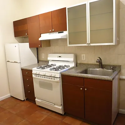 Rented by City & Suburban | media 32