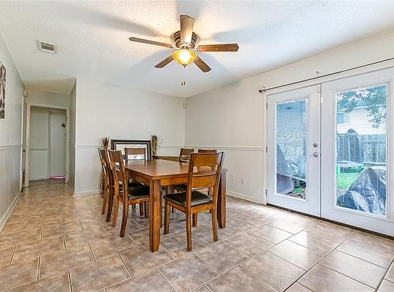 5th image of 3880 Greenbriar Ln
