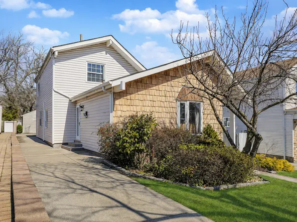 140 Mac Arthur Avenue image 1 of 40