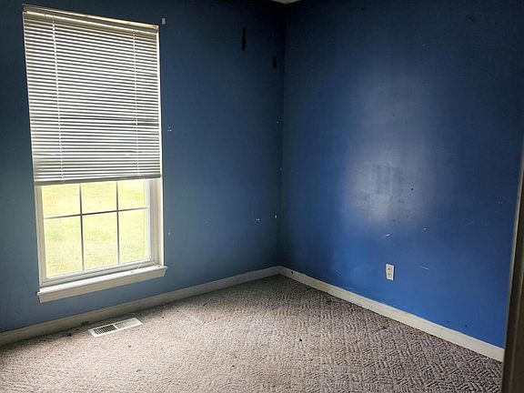 2nd image of 1323 Forest Dr