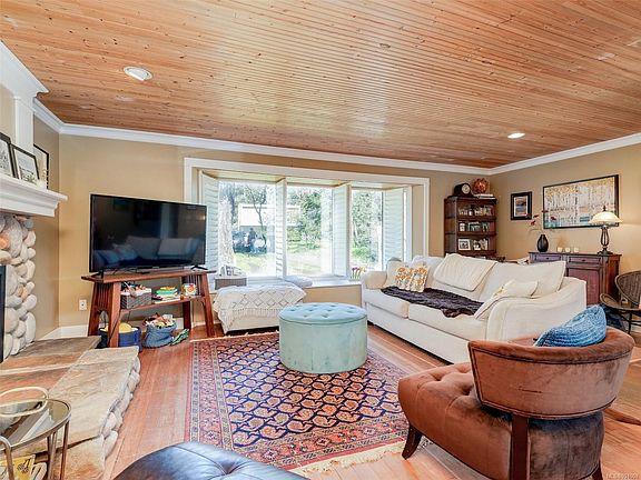 3rd image of 3935 Tudor Ave