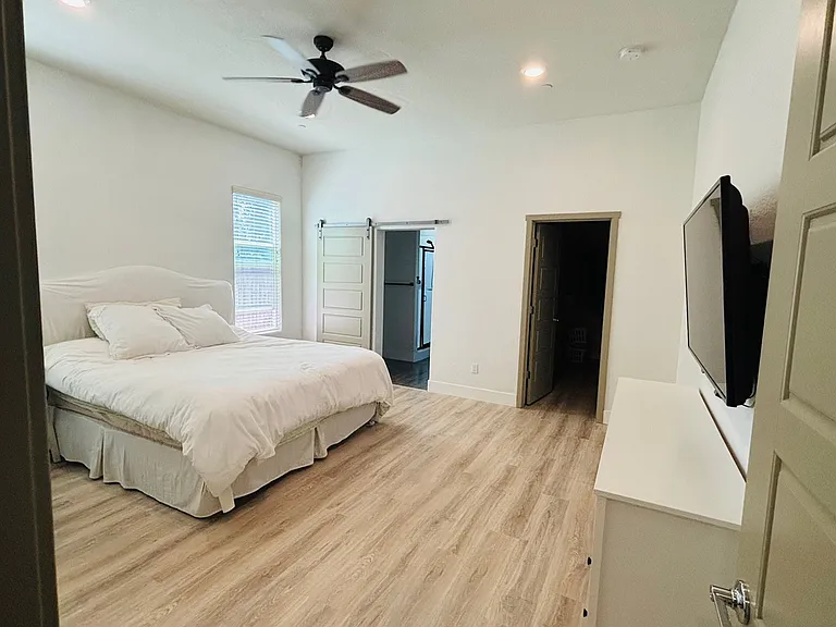 2368 Aviles — Photo 7