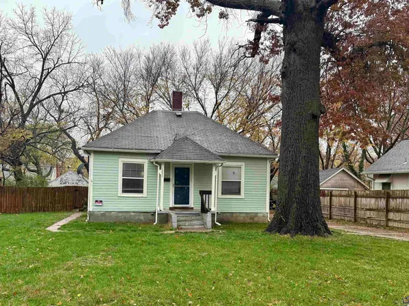 1231 SW Randolph Ave, Topeka, KS 66604