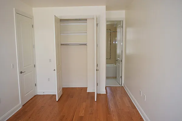 Rented by Mdays Realty | media 14