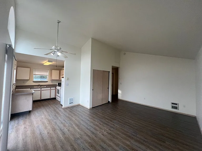 1501 H St #201 — Photo 3