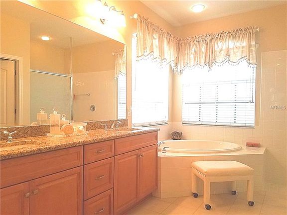 5th image of 11624 Wayside Willow Ct