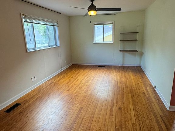 4th image of 1608 W 52nd St