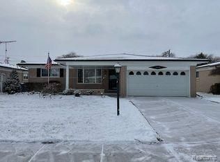 3836 Pall Dr, Warren, MI 48092