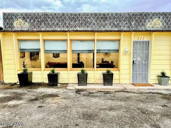 311 W Hopi Dr, Holbrook, AZ 86025