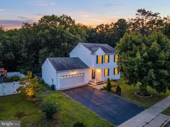 12 Shelli Ter, Barnegat, NJ 08005