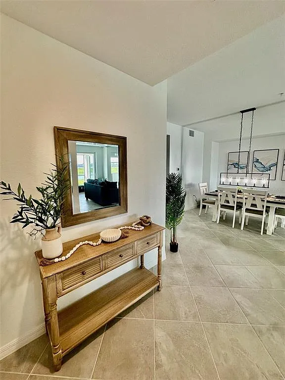 3 bed, 2.0 bath, 1780 sqft, $7,000 — Photo 4