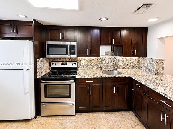 3rd image of 1720 W 75th St
