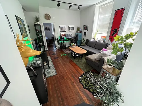 4226 Main St #2F Photo 1