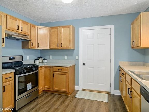 4th image of 1218 Salwa Ln