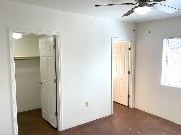 1307 W Saint Clair St #2 — Photo 27