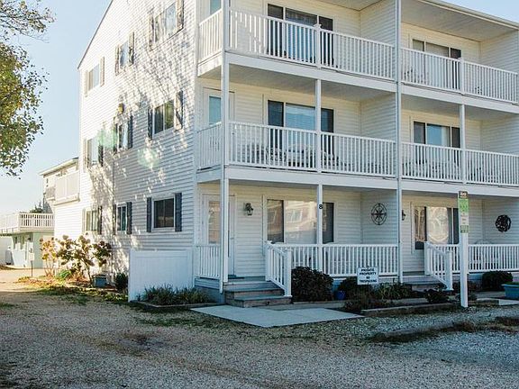 2nd image of 24 Dickinson Ave #8B