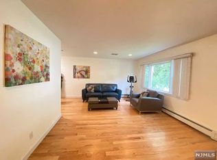 163 5th St, Cresskill, NJ 07626