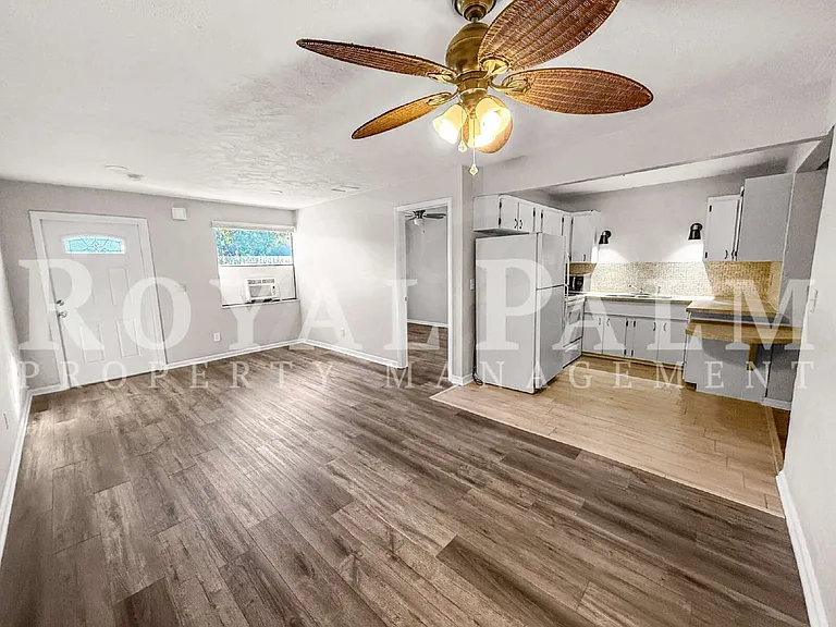 3744 Estelle Ave — Photo 10