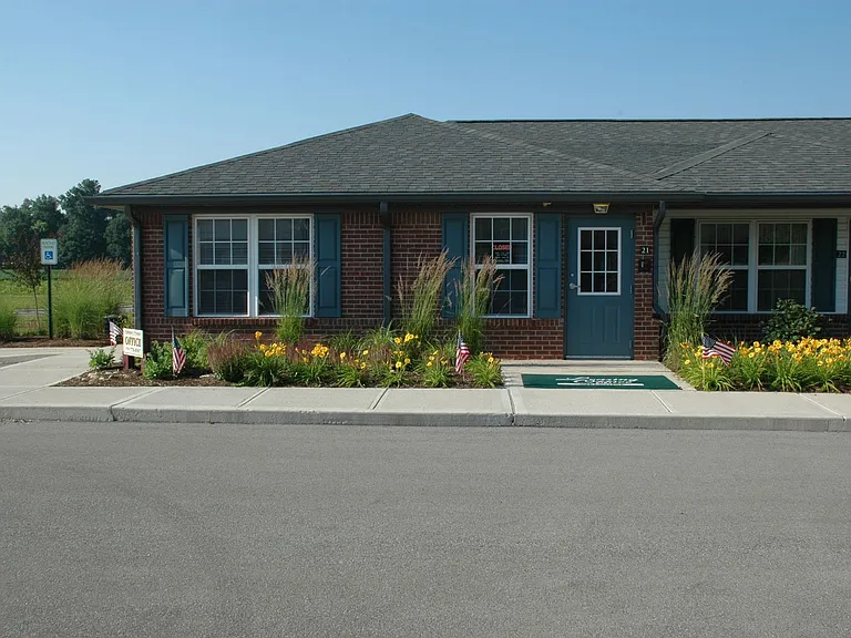 Ashbury Pointe — Photo 11