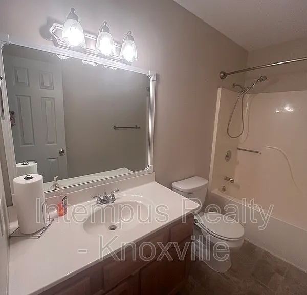 813 Villaview Way — Photo 18