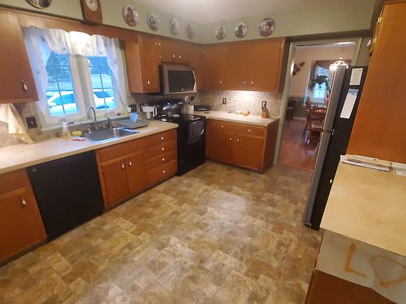 4th image of 184 Crestmont Dr