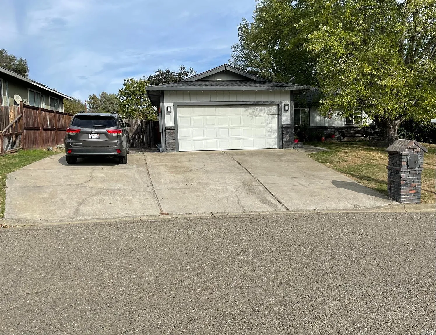 4434 1st Ave photo 1