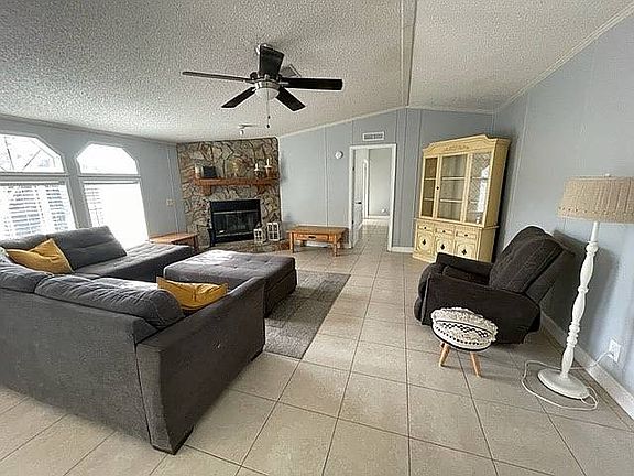 5th image of 3937 Glenwick Dr