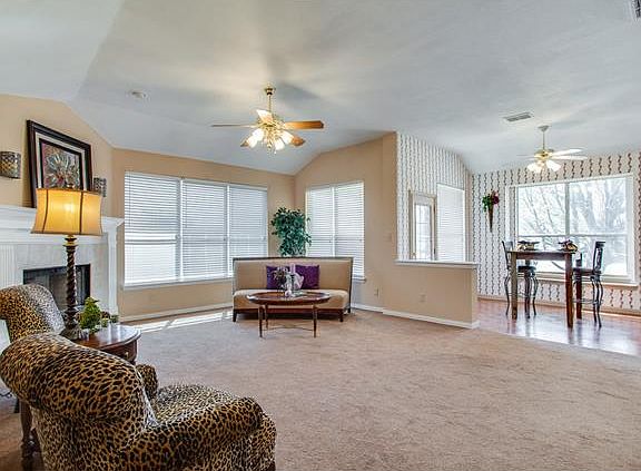 3rd image of 1917 Flatwood Dr
