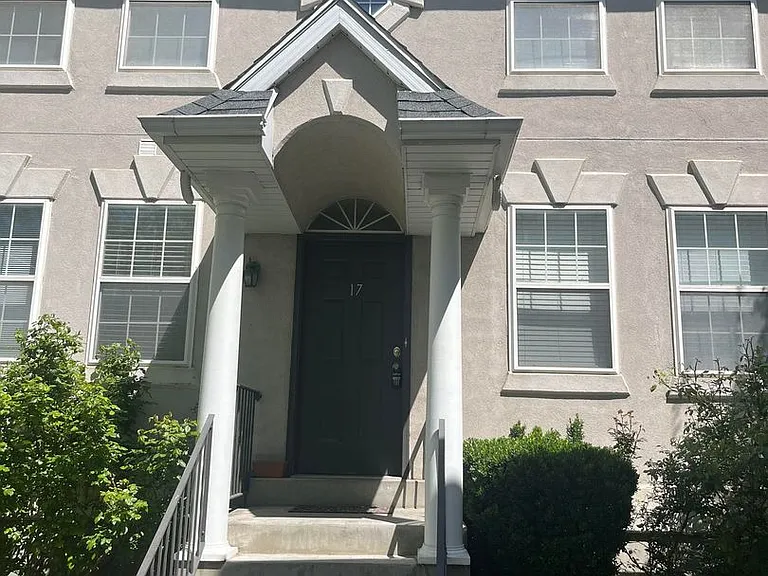 1947 S Columbia Ln #17 — Photo 1
