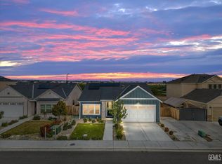 3514 Oak Lake Ln, Shafter, CA 93263