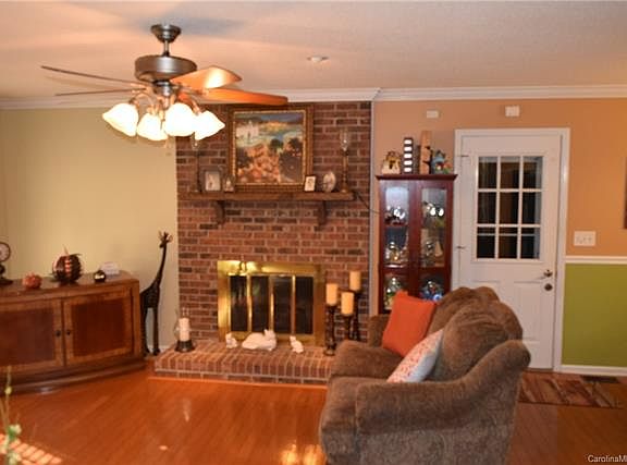 5th image of 1271 Modena St